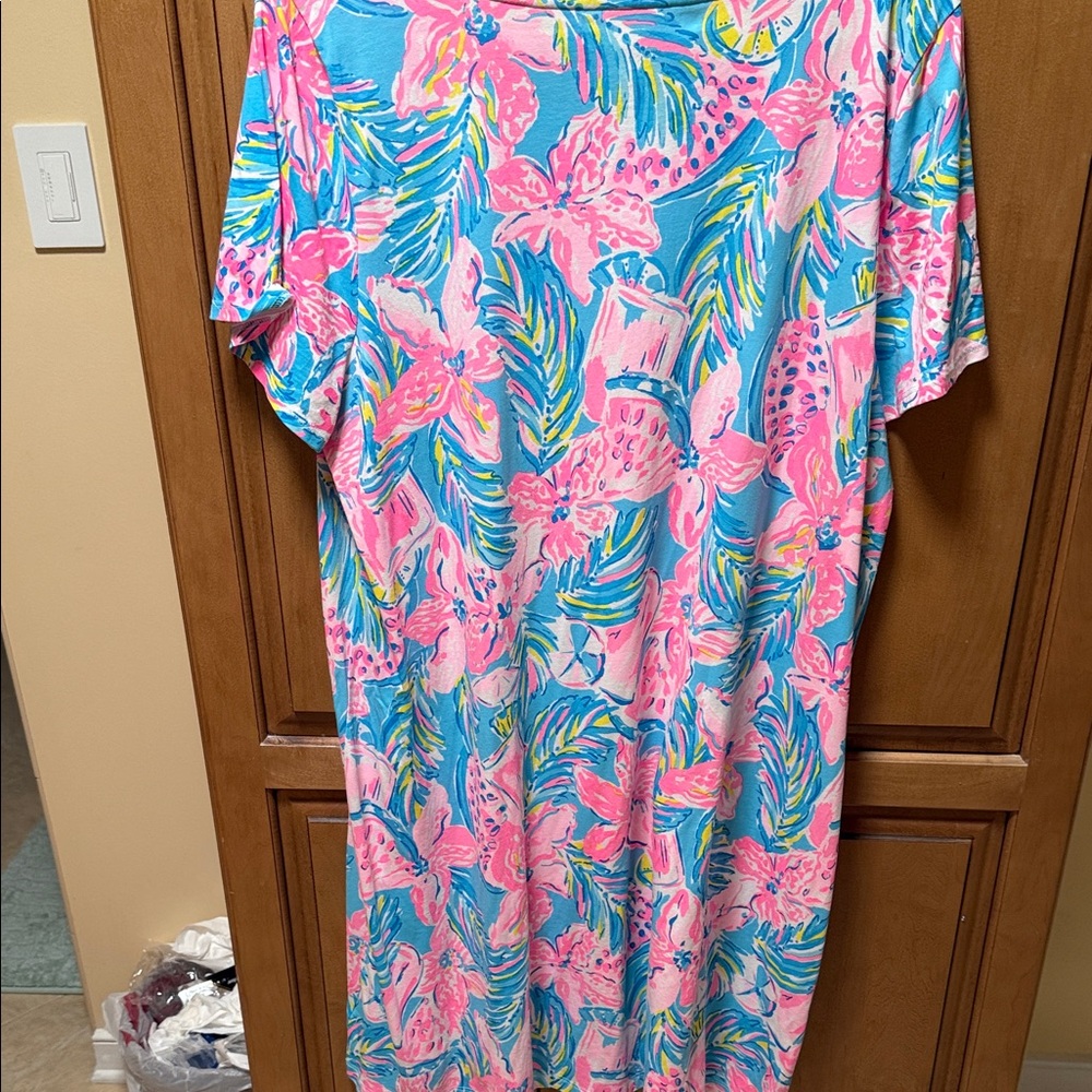 Lilly Pulitzer Tshirt dress - Picture 4 of 4